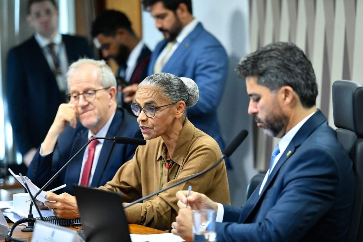Marina Silva deixou comissão do Senado após ser atacada verbalmente e se recusar a continuar sem desculpas