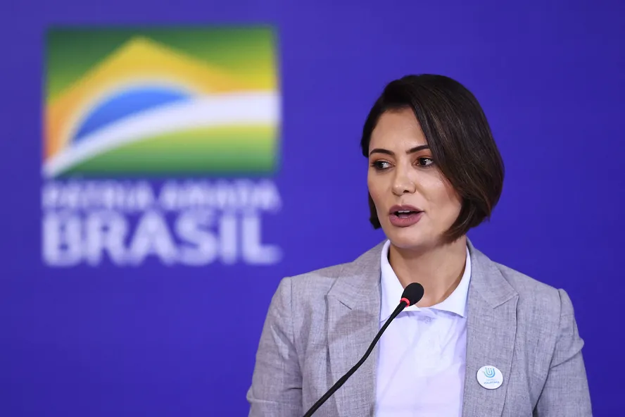image-23 O Futuro do Planalto em Jogo: Ex-primeira-dama emerge como potencial candidata à Presidência, dividindo opiniões no bolsonarismo