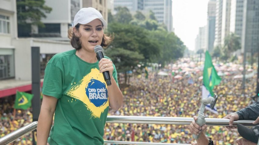 image-24 O Futuro do Planalto em Jogo: Ex-primeira-dama emerge como potencial candidata à Presidência, dividindo opiniões no bolsonarismo
