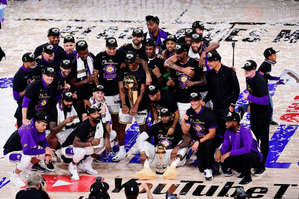 image-9-1024x683 Uma das mais famosas franquias de basquete da NBA vai mudar de mãos e mostra como a indústria de private equity
