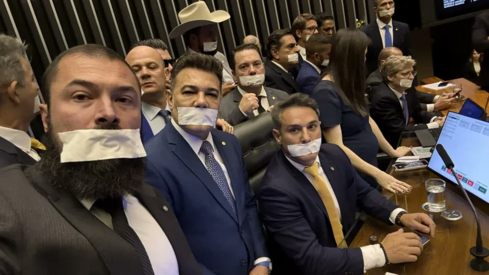 image-12 Câmara envia pedido de suspensão para deputados após obstrução