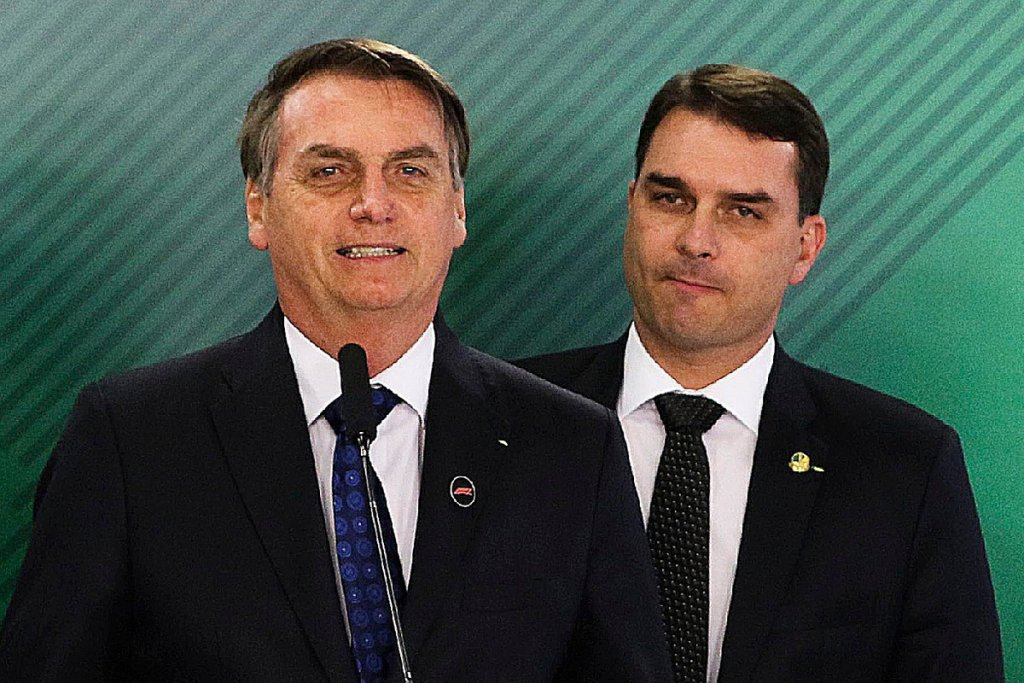 image-2 Flávio Bolsonaro em foco: como o senador Flávio Bolsonaro tenta garantir legado do bolsonarismo; ex-presidente Jair Bolsonaro escolheu filho mais velho para pré-candidato ao Planalto e pode afastar eleitores